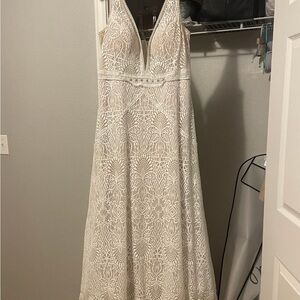Elegant White Lace Dress
